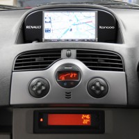kangoo_navi_01.jpg